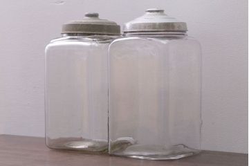 アンティーク雑貨　昭和レトロ　古い駄菓子屋のアンティークガラス瓶(ビン)2個セット(2)