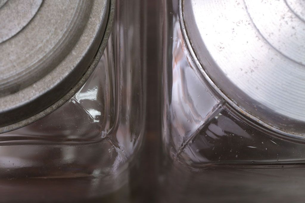 アンティーク雑貨　昭和レトロ　古い駄菓子屋のアンティークガラス瓶(ビン)2個セット(2)