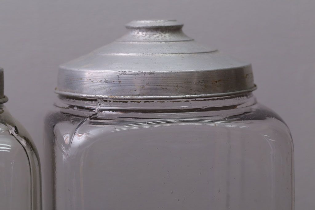 アンティーク雑貨　昭和レトロ　古い駄菓子屋のアンティークガラス瓶(ビン)2個セット(2)