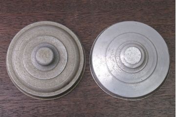 アンティーク雑貨　昭和レトロ　古い駄菓子屋のアンティークガラス瓶(ビン)2個セット(2)