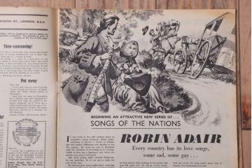 アンティーク雑貨　イギリスビンテージ　1967年　LOOK AND LEARN 児童雑誌(コミック)5冊セット