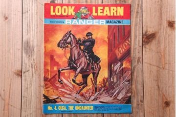 アンティーク雑貨　イギリスビンテージ　1968年　LOOK AND LEARN 児童雑誌(コミック)3冊セット