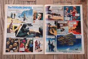アンティーク雑貨　イギリスビンテージ　1968年　LOOK AND LEARN 児童雑誌(コミック)3冊セット
