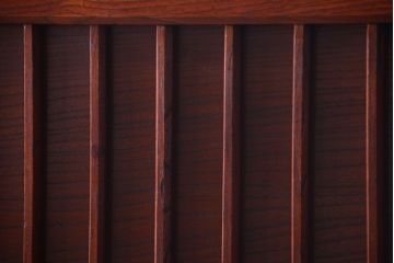 アンティーク家具　古民具・骨董　江戸期　前面欅材のかくし付きアンティーク車箪笥(帳場箪笥)