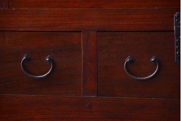 アンティーク家具　古民具・骨董　江戸期　前面欅材のかくし付きアンティーク車箪笥(帳場箪笥)