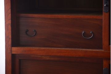 アンティーク家具　古民具・骨董　江戸期　前面欅材のかくし付きアンティーク車箪笥(帳場箪笥)