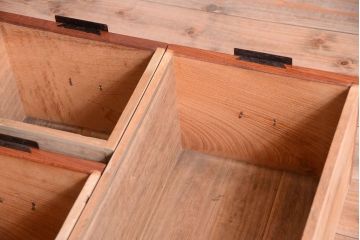 アンティーク家具　古民具・骨董　江戸期　前面欅材のかくし付きアンティーク車箪笥(帳場箪笥)