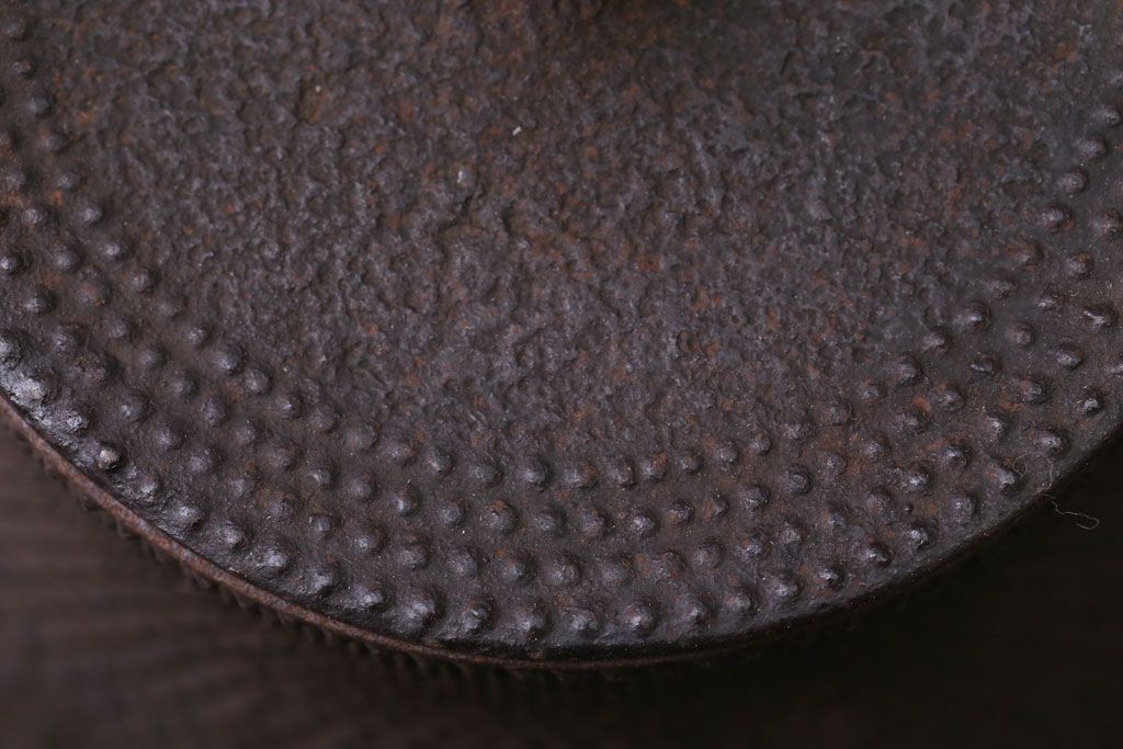 アンティーク雑貨　古民具・骨董　古い富士形あられ鉄瓶(三巌堂?)