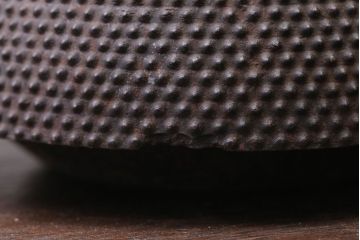 アンティーク雑貨　古民具・骨董　古い富士形あられ鉄瓶(三巌堂?)