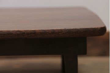 アンティーク家具　和製アンティーク　小ぶりな古い栓材製の角ちゃぶ台