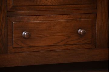 ヴィンテージ家具　イギリスビンテージ　ステンドグラス入り!エルム材製の上質なカップボード(収納棚・食器棚)