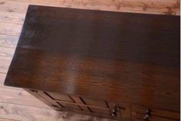 ヴィンテージ家具　イギリスビンテージ　ステンドグラス入り!エルム材製の上質なカップボード(収納棚・食器棚)