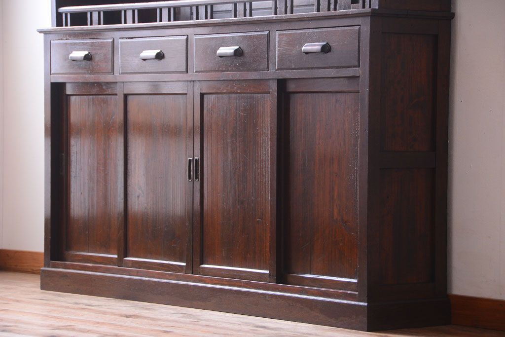 アンティーク家具　大正ロマン　古い木製の特大アンティークキャビネット(収納棚)