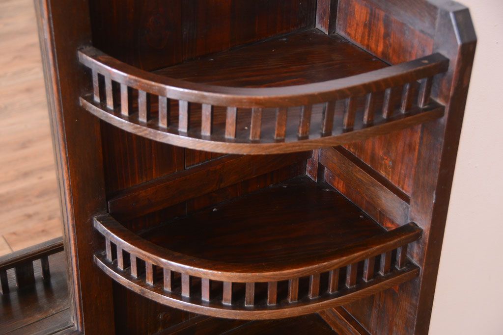 アンティーク家具　大正ロマン　古い木製の特大アンティークキャビネット(収納棚)