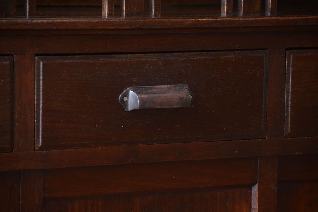 アンティーク家具　大正ロマン　古い木製の特大アンティークキャビネット(収納棚)