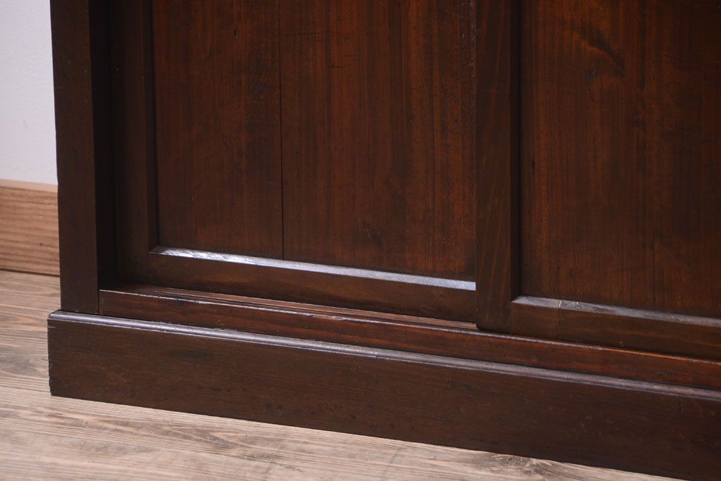 アンティーク家具　大正ロマン　古い木製の特大アンティークキャビネット(収納棚)