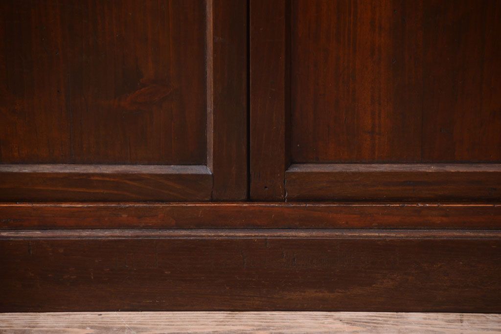 アンティーク家具　大正ロマン　古い木製の特大アンティークキャビネット(収納棚)