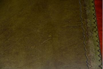 アンティーク家具　イギリスアンティーク　エレガントなデスク