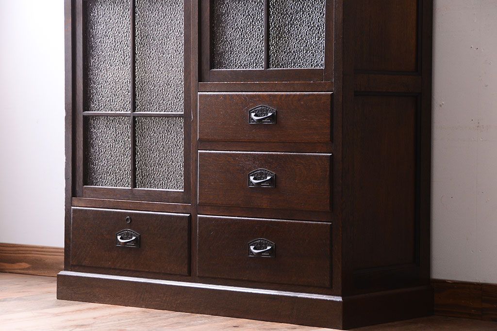 アンティーク家具　和製アンティーク　ダイヤガラス入り!古いナラ材製の上質な本箱(ブックケース)