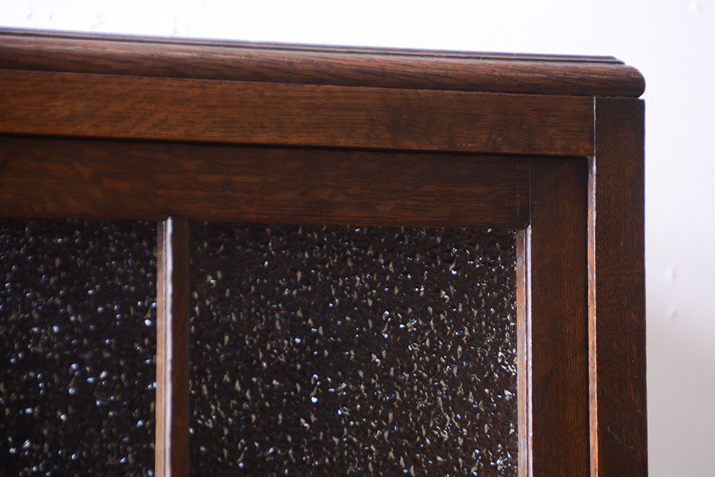 アンティーク家具　和製アンティーク　ダイヤガラス入り!古いナラ材製の上質な本箱(ブックケース)