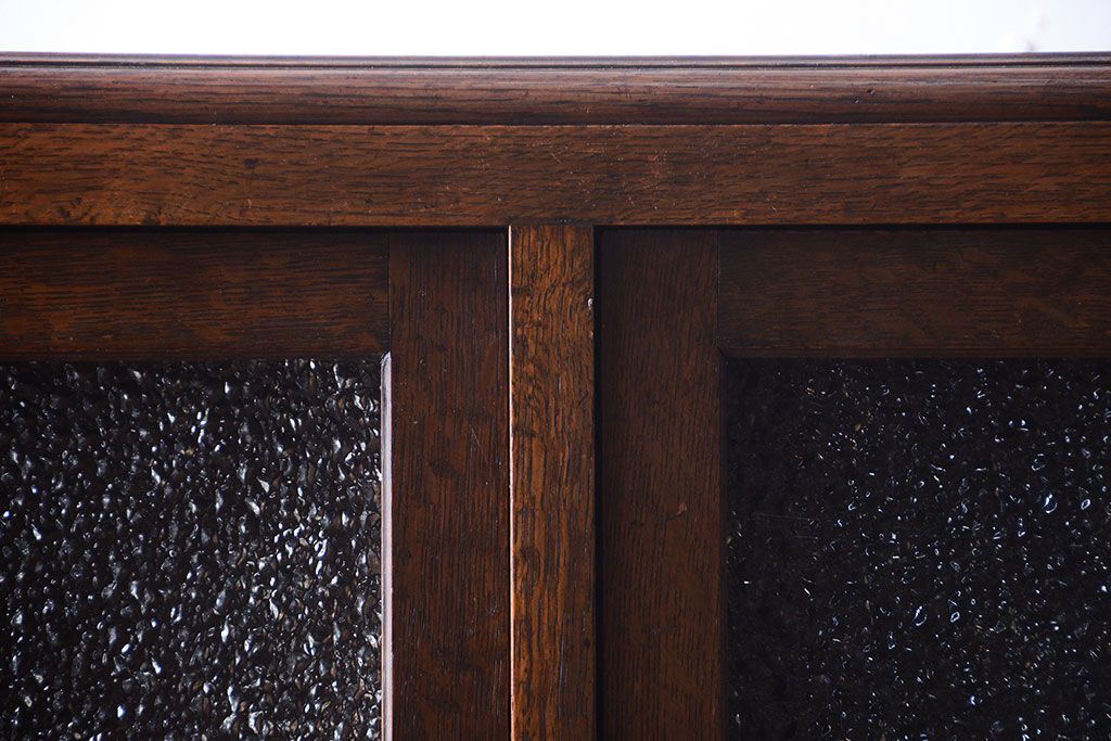 アンティーク家具　和製アンティーク　ダイヤガラス入り!古いナラ材製の上質な本箱(ブックケース)