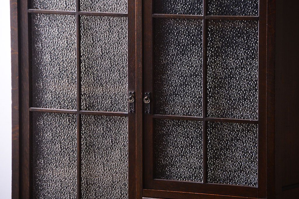 アンティーク家具　和製アンティーク　ダイヤガラス入り!古いナラ材製の上質な本箱(ブックケース)