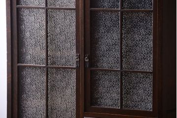 アンティーク家具　和製アンティーク　ダイヤガラス入り!古いナラ材製の上質な本箱(ブックケース)