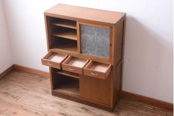レトロ家具　昭和レトロ　デザインガラス戸!古い木のアンティーク食器棚