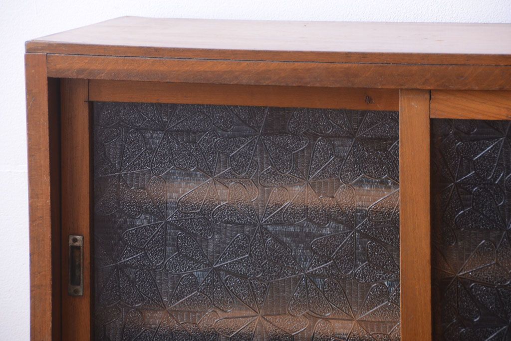 レトロ家具　昭和レトロ　デザインガラス戸!古い木のアンティーク食器棚