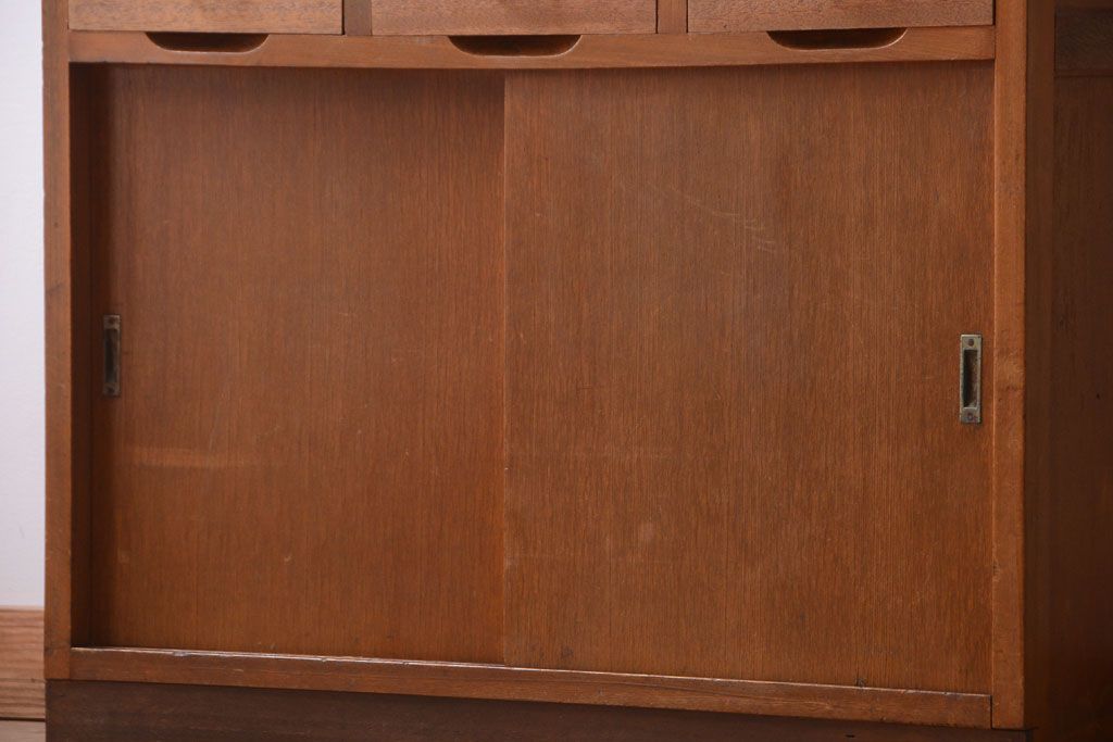 レトロ家具　昭和レトロ　デザインガラス戸!古い木のアンティーク食器棚