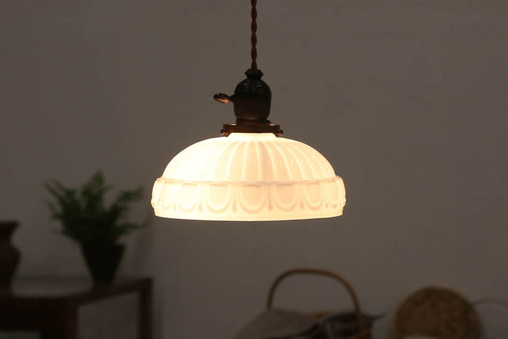 アンティーク　内被せガラスシェードのペンダントライト