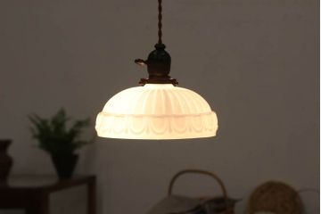 アンティーク　内被せガラスシェードのペンダントライト
