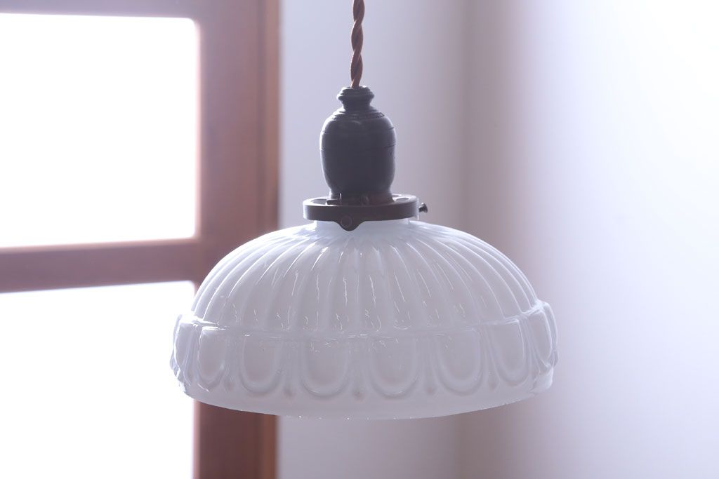 アンティーク　内被せガラスシェードのペンダントライト