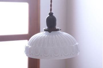 アンティーク　内被せガラスシェードのペンダントライト