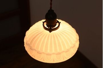 アンティーク　内被せガラスシェードのペンダントライト