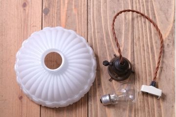 アンティーク　内被せガラスシェードのペンダントライト