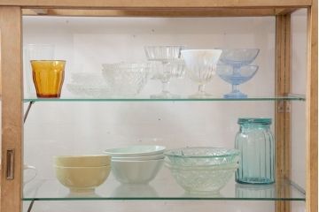 ヴィンテージ家具　昭和レトロ　鉄脚付きビンテージガラスケース(ショーケース)(2)