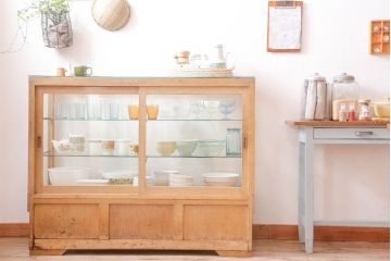 ヴィンテージ家具　昭和レトロ　鉄脚付きビンテージガラスケース(ショーケース)(2)