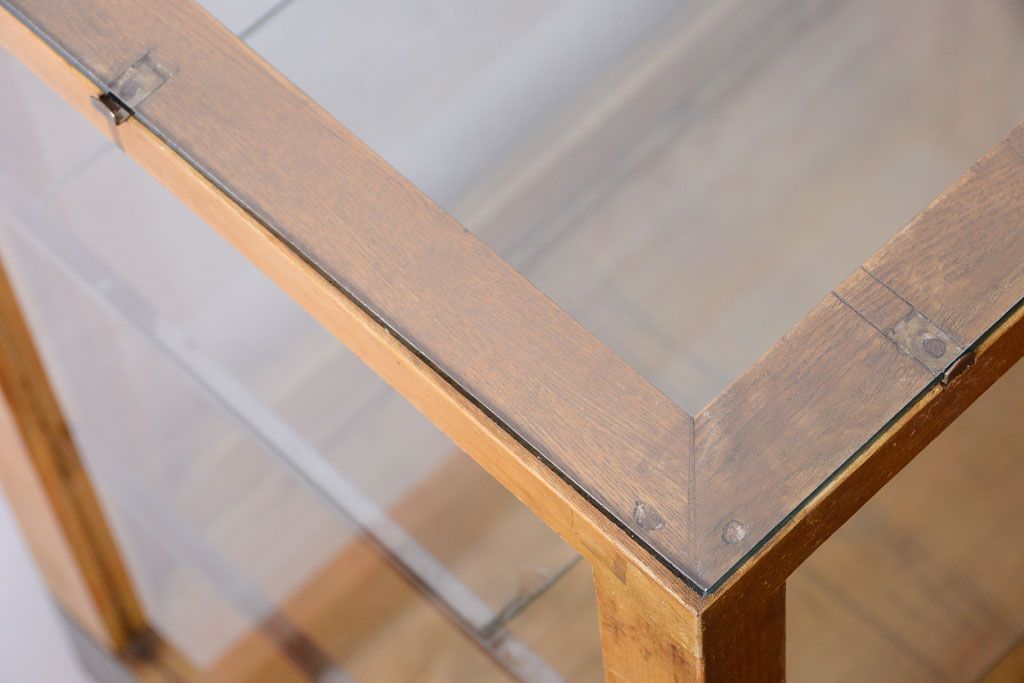 ヴィンテージ家具　昭和レトロ　鉄脚付きビンテージガラスケース(ショーケース)(2)