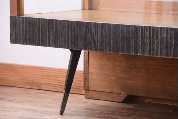 ヴィンテージ家具　昭和レトロ　鉄脚付きビンテージガラスケース(ショーケース)(2)