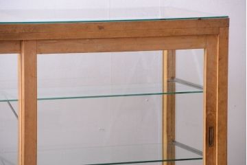 ヴィンテージ家具　昭和レトロ　鉄脚付きビンテージガラスケース(ショーケース)(2)