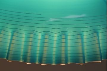 古民具・骨董　被せガラス　青色白千段巻笠の天井照明(電笠・電傘)