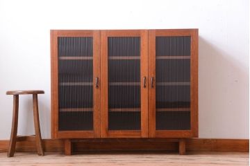 アンティーク家具　和製アンティーク　古材製!モールガラス扉付きマス目棚(収納棚)(1)