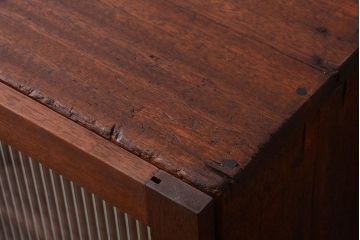 アンティーク家具　和製アンティーク　古材製!モールガラス扉付きマス目棚(収納棚)(2)
