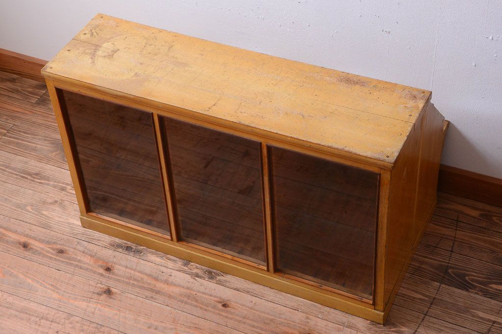 レトロ家具　昭和レトロ　古い駄菓子屋の木製ショーケース