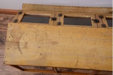 レトロ家具　昭和レトロ　古い駄菓子屋の木製ショーケース