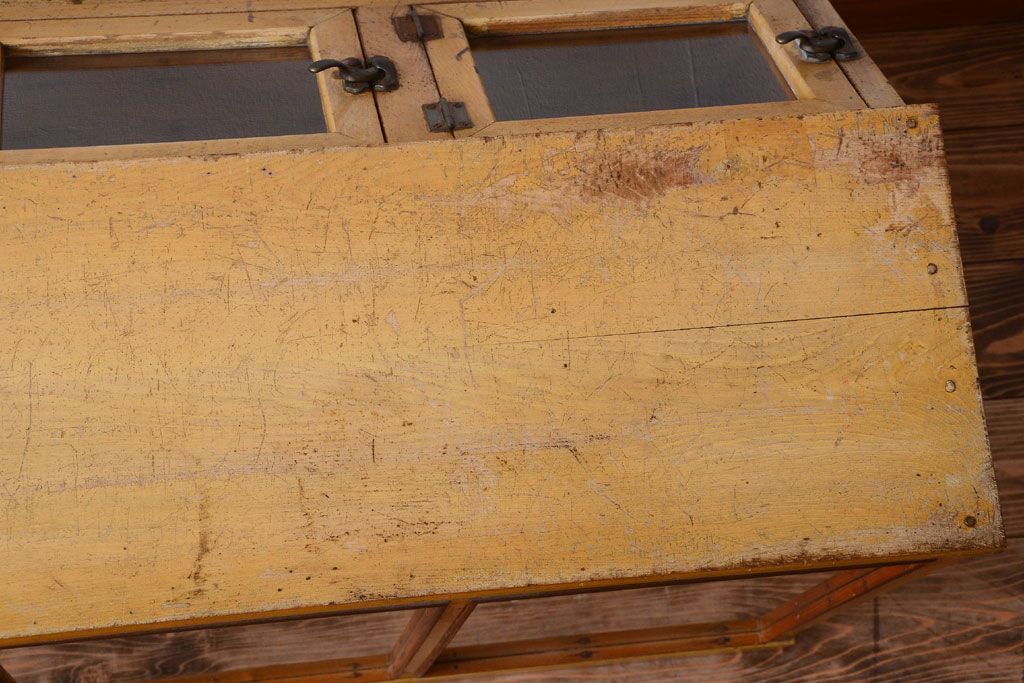 レトロ家具　昭和レトロ　古い駄菓子屋の木製ショーケース