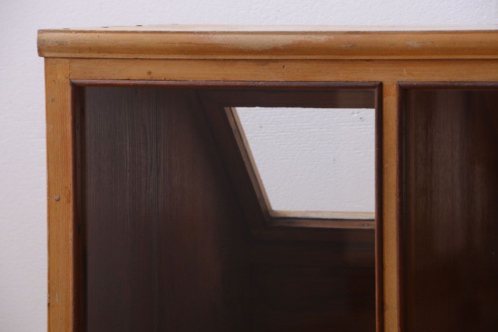 レトロ家具　昭和レトロ　古い駄菓子屋の木製ショーケース