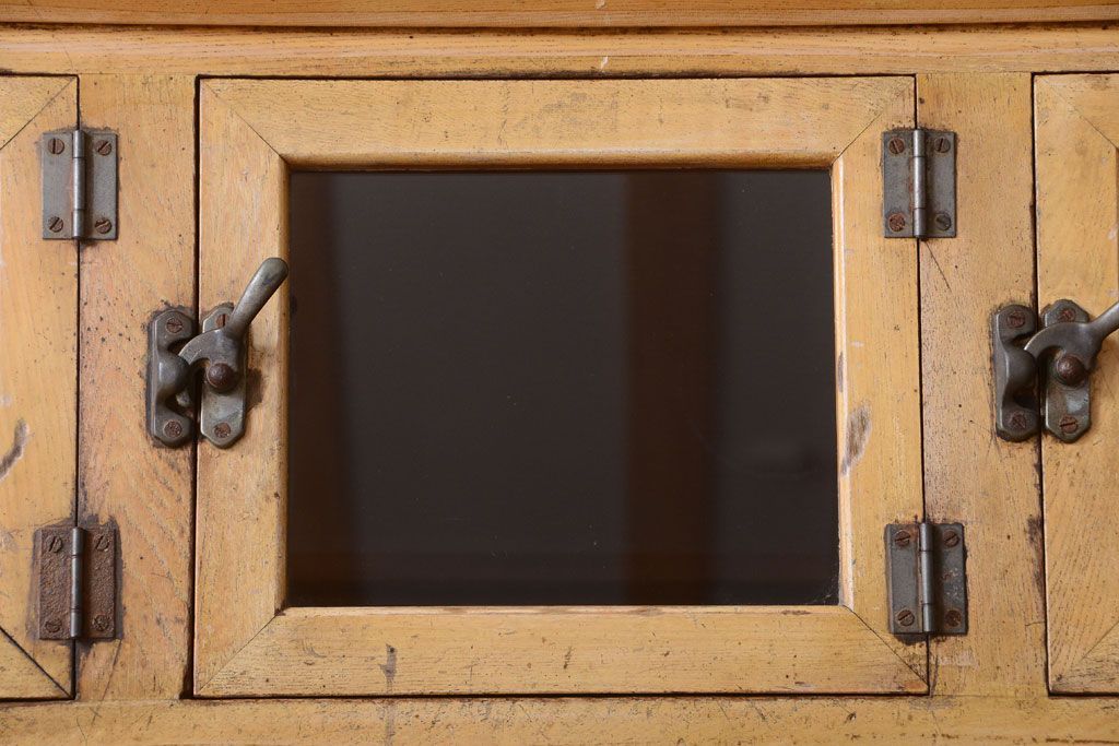 レトロ家具　昭和レトロ　古い駄菓子屋の木製ショーケース