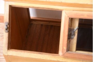 レトロ家具　昭和レトロ　古い駄菓子屋の木製ショーケース